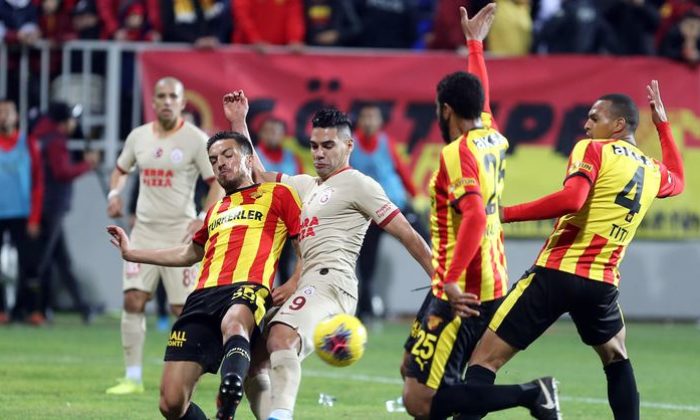 Galatasaray Göztepe karşısında dağıldı!. 2-1