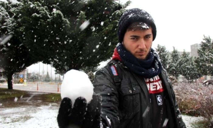 Kar, İstanbul’u teğet geçerek yanı başındaki Kocaeli’ye  düştü!.