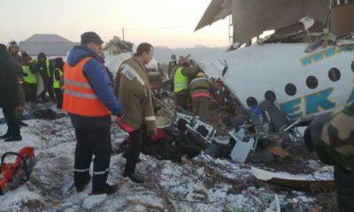 Kazakistan’da uçak düştü!.