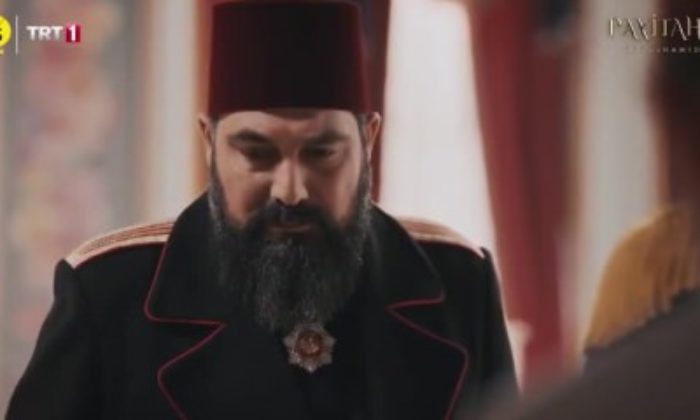 Abdulhamid Han duyunca yıkıldı!. Tahsin Paşa’nın ölüm haberi sahnesi izleyenleri gözyaşlarına boğdu!.