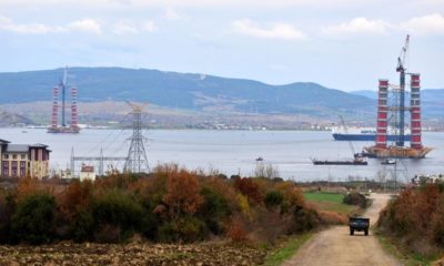 1915 Çanakkale Köprüsü’nde kırmızı beyaz kuleler görünmeye başladı!.