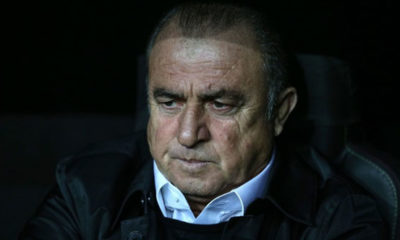 Galatasaraylı taraftarlar isyan etti!. 5-0’lık skor sonrası Fatih Terim’e istifa çağrısı!.