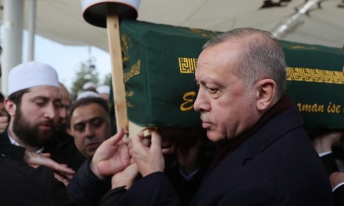 Emekli Vaiz Ahmet Vanlıoğlu’na veda… Cenazeye Başkan Erdoğan da katıldı!. (video haber)