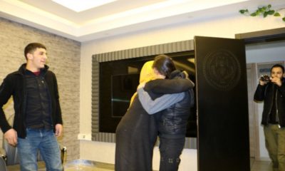 Evlat nöbetinde ki Diyarbakırlı anne kızına sarılınca bayıldı!. (video haber)