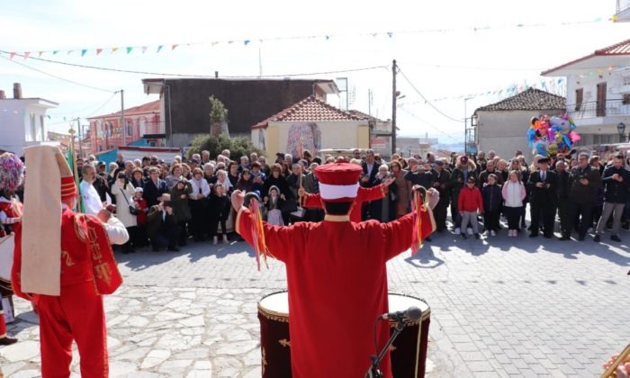 Bayrağımızı yırtan soysuza en güzel cevap! Yunanistan mehter takımının zafer marşlarıyla inledi!.