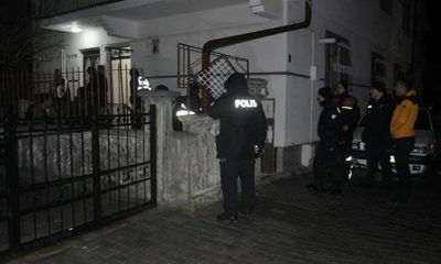 Tüfeğini temizlerken kendini vurdu!.