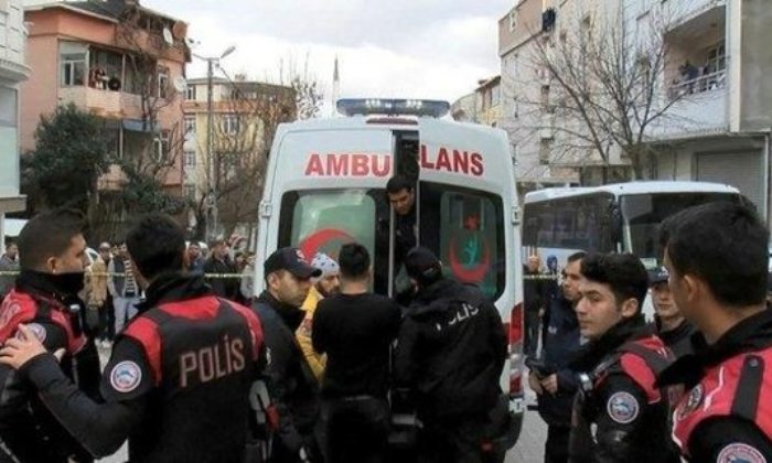 İstanbul’da polise bıçakla direnen cezaevi firarisi vurularak yakalandı!. (video haber)