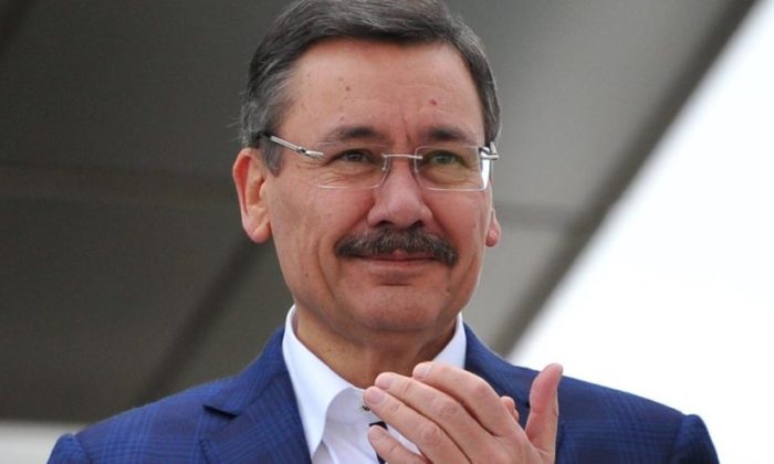 Melih Gökçek’in Necmettin Erbakan paylaşımına beğeni yağdı!. “İşte iki öğrencisi!.”