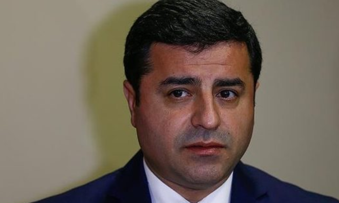 PKK paçavrası duyurdu!. Terörist Demirtaş o gazetede köşeyazarlığına başladı!.