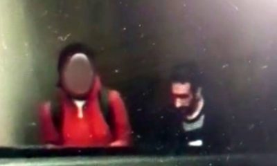 Pendik’te metro istasyonu çıkışında arkasındaki türbanlı kıza bakarak mastürbasyon yapan alçak kamerada!. (Tıkla İzle)