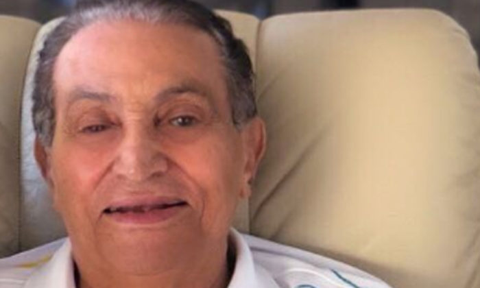 SON DAKİKA: Hüsnü Mübarek hayatını kaybetti!.