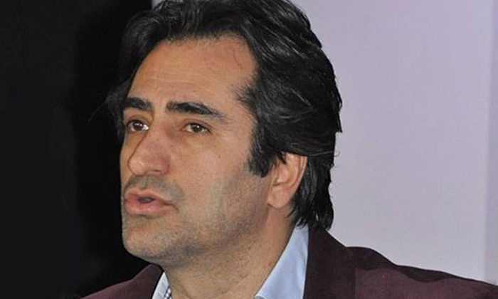 Ahmet Kaya linç edilirken alkış tutan Mahsun’a bak sen!. Çamur Medya’nın fena gazına gelmiş!.