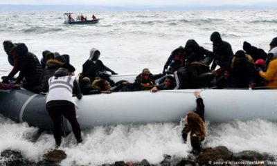Denizde kovalamaca! Mülteci botlarını batırmaya çalışan Yunan botuna Türk Sahil Güvenliği’nden müdahale… (video haber)
