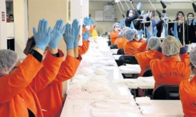 Denizli’de kadın hükümlüler maske üretiyor!.