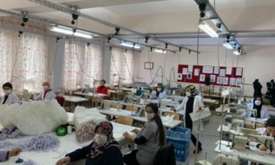 Öğretmenlerimiz sağlık çalışanlarımız için maske üretiyor!.