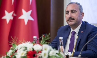 Bakan Gül: “Tüm cezaevlerindeki görüşler iki hafta süreyle ertelenmiştir!.”
