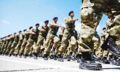 Koronavirüste Mehmetçik ile sağlık çalışanları el ele.. Vatan size aileleriniz bize emanet..