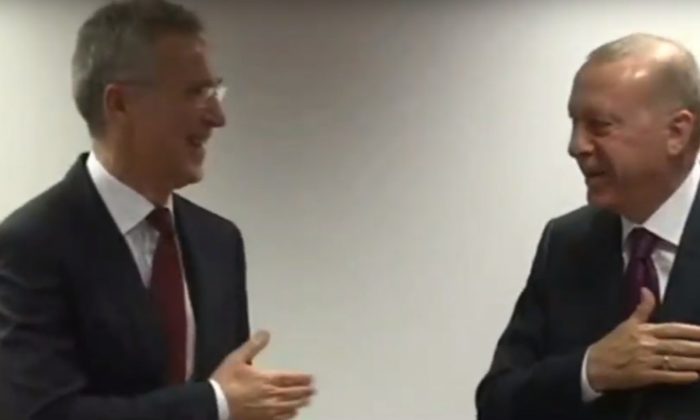 Brüksel’de Başkan Erdoğan’dan corona önlemi! NATO Genel Sekreterinin eli havada kaldı!.