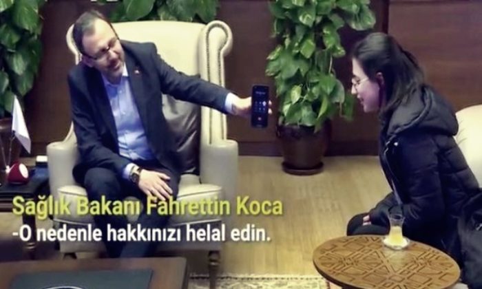 Sağlık Bakanı Fahrettin Koca öğrencilerin gönlünü böyle aldı!. (video haber)