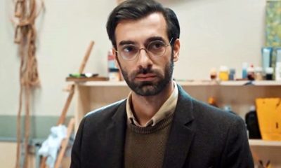 Dün akşam FOX TV’de yayınlanan Öğretmen dizisi sosyal medyayı yıktı!. Bakın başrol oyuncusunu kime benzettiler!.