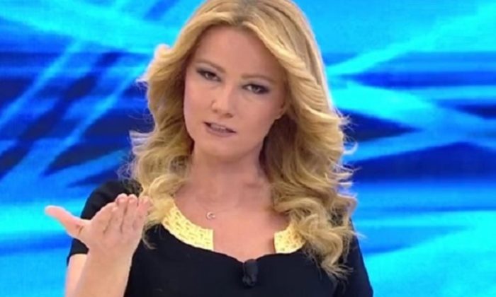 Arabasında iğne yaptırmak isteyen Müge Anlı, talebi doktor tarafından reddedilince küplere bindi!.