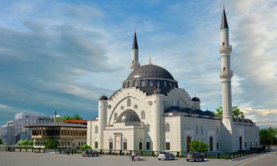 Avcılar’da iki kızın cami avlusunda yaptıkları pes dedirtti!.