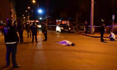 Manisa’da dehşet! Meydanda başından silahla vurulan kişi öldü!.