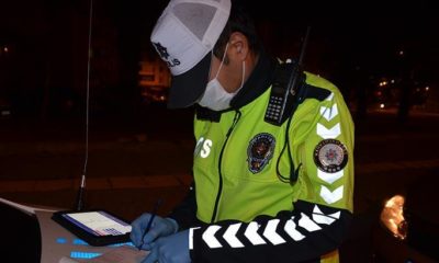 Havaya ateş açarak gezen alkollü sürücünün pişkinliği pes dedirtti! “Sizin anne babanız yok mu?.”