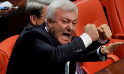 Ünlü anketçi CHP’li Tuncay Özkan’a S…..r çekti!.