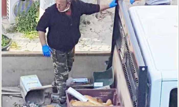 Yine bir CHP skandalı!. Çöp kamyonuyla millete ekmek dağıttılar!.