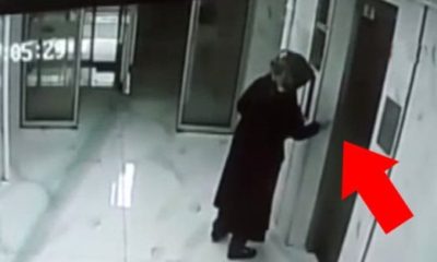 Elindeki sıvıyı binalara süren kadın hakkında Melih Gökçek’ten açıklama geldi! “FETÖ’nün talimatıyla virüs yayıyorlar!.”