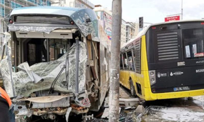 İstanbul’da feci kaza! Tramvay otobüse çarptı!.