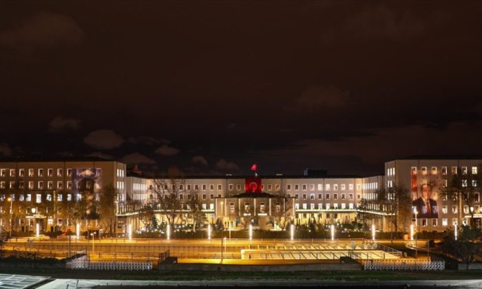 CHP yine baltayı taşa vurdu! İçişleri Bakanlığı’ndan “Atatürk resmi yok” iddiasına yalanlama…