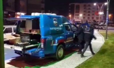 Balıkesir’de yol kontrolü yapan jandarma ekiplerine silahlı saldırı… (video haber)