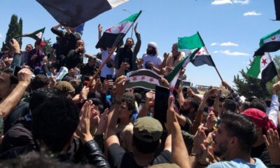 İdlib’de siviller, Şam rejimini protesto etti!.