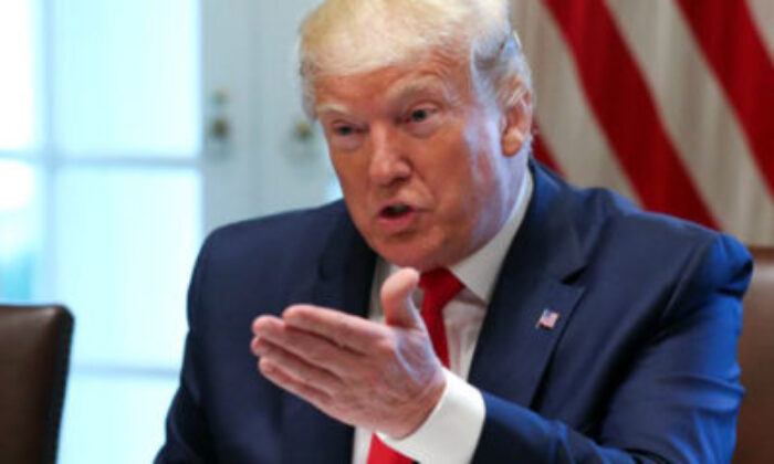 Trump: “Göstericiler Beyaz Saray çitlerini aşsaydı, köpekler ve silahlar karşılardı!.”