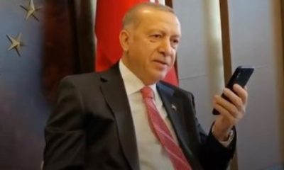 Başkan Erdoğan’dan Milli Dayanışma Kampanyası’na yüzüğünü vererek destek olan Mukadder Hanım’a özel teşekkür… (video haber)
