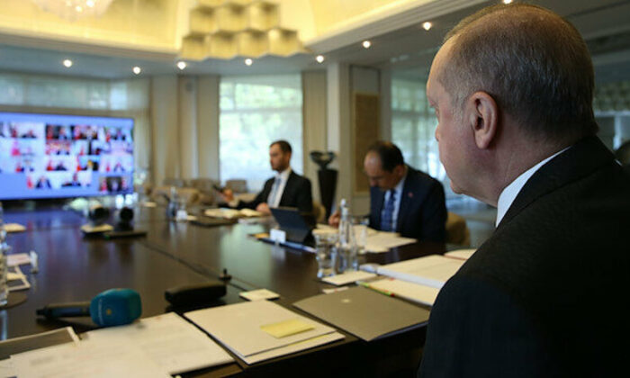 Cumhurbaşkanı Erdoğan başkanlığındaki kabine toplantısında önemli kararlar alınacak!. Yasaklar ne zaman bitecek?.