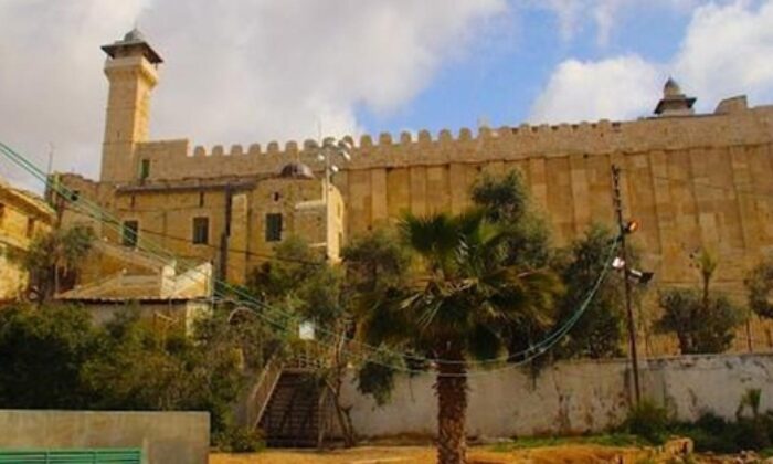 Batı Şeria El-Halil’de Hazreti İbrahim Camii ibadete açıldı!.