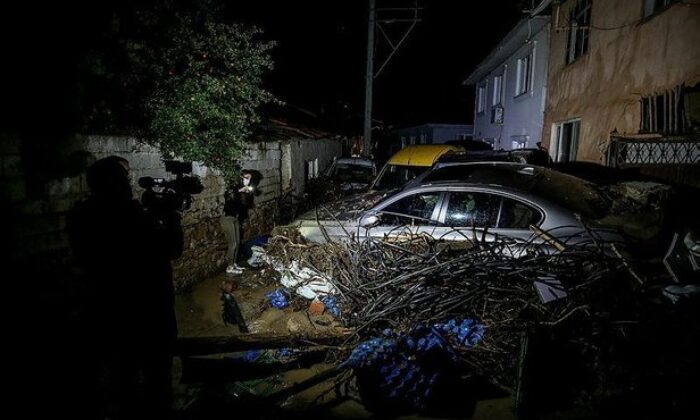 Bursa’da sel felaketi! 1 kişi hayatını kaybetti!.