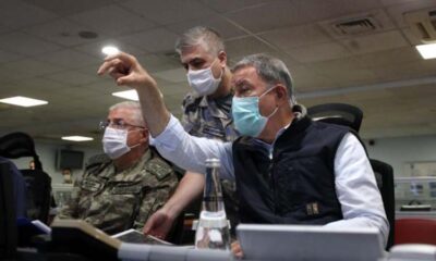 Milli Savunma Bakanı Hulusi Akar, Harekat Merkezi’nde…