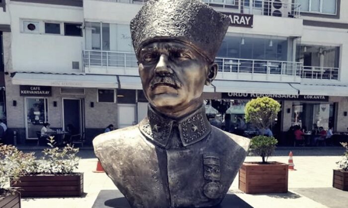 Atatürk büstü de Atatürk’e benzemeyince, Ordu’da 2 büst daha kaldırıldı!.