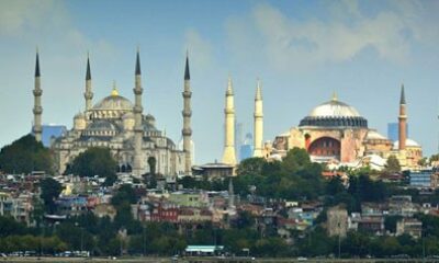Ayasofya ile Sultanahmet Camiilerini dans ve caz salonu yapmaya kalkmışlar!.