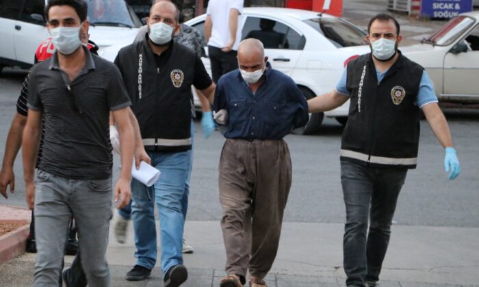 Yaşlı çifti kafalarını ezerek öldüren cani, 6 yıl sonra yakalandı!.