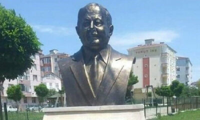 Başka icraat yok! CHP Tekirdağ’a Erbakan’ın heykelini yaptırdı!.