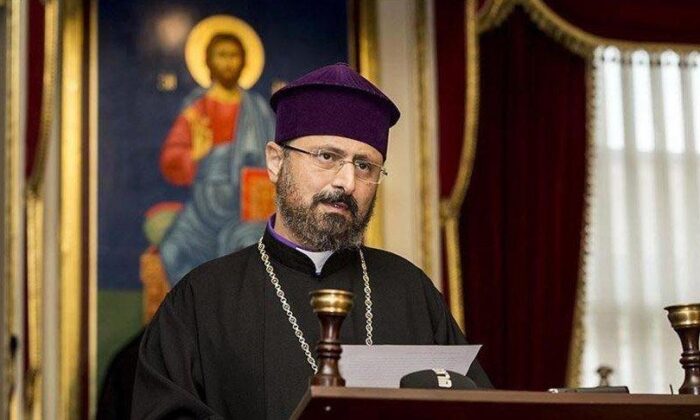 Ermeni patriğinden ezber bozan açıklama!. “Ayasofya Camii’si İbadete Açılsın..”