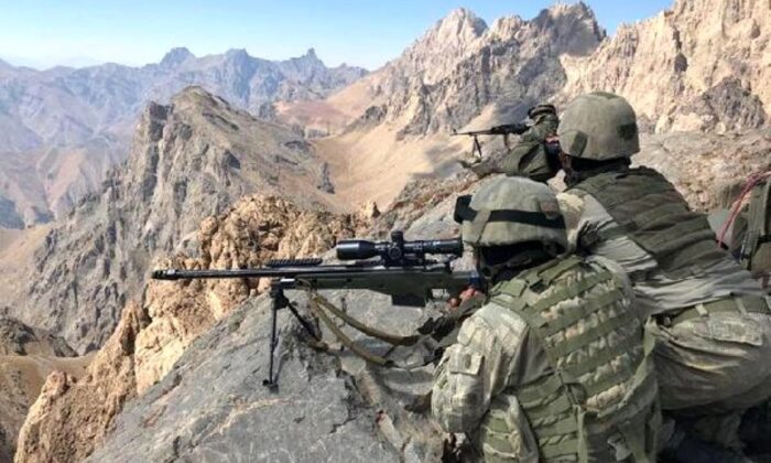 Hakkari’de işçilere saldıran PKK’lı teröristler öldürüldü!.