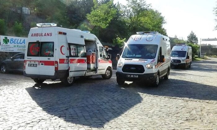 İhale kavgası kanlı bitti! 1’i ağır 8 yaralı… (video haber)