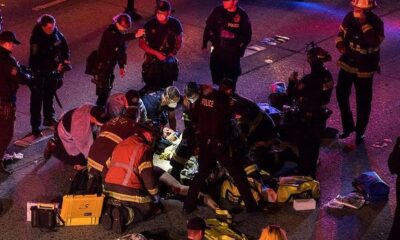 ABD’de dehşet sürüyor! Seattle kentinde bir sürücü aracını iki kadın protestocunun üzerine sürdü!. (video haber)