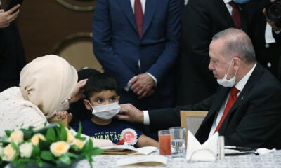 Emine Erdoğan’dan fotoğraflı 15 Temmuz paylaşımı! “Onur duydum!.”